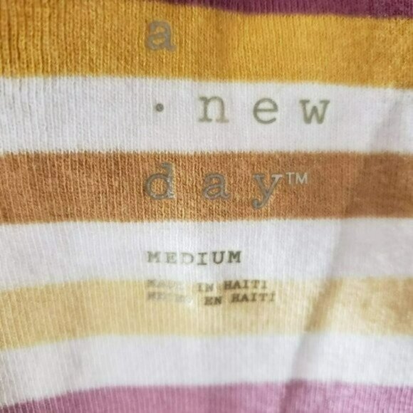 ☀ A New Day Striped Slim Fit Any Day Tank Top Sz M - Picture 3 of 6